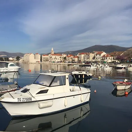 Cavala شقة Kaštela