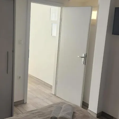 Cavala Apartment *